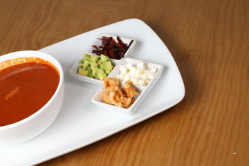 Sopa azteca, comida mexicana