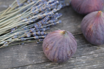 fresh fig on wooden background
