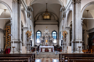 Fototapeta na wymiar Venezia, interni chiesa di Burano