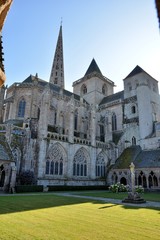 Fototapeta na wymiar La cathédrale Saint-Tugdual de Tréguier en Bretagne. France