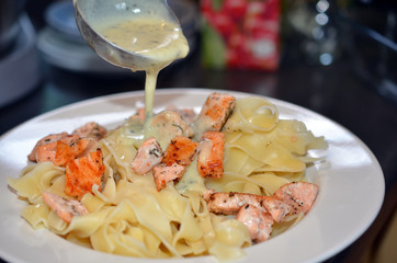 Tagliatelle mit Lachs