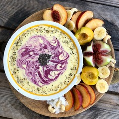 Joghurt mit Früchten (vegan)