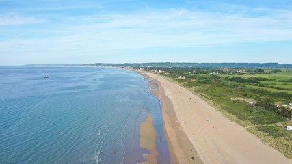 Fototapeta na wymiar Normandie: entre plage et fleuve