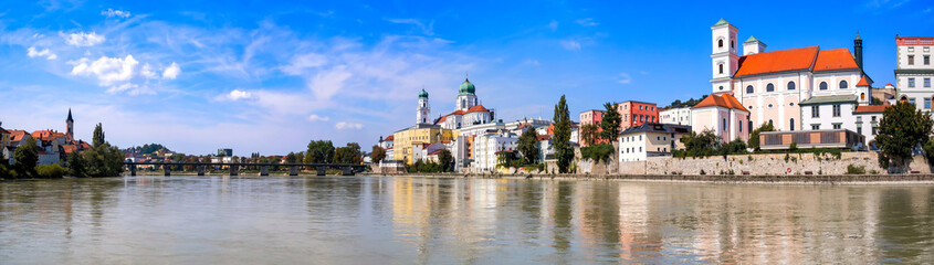 Fototapeta na wymiar Panorama of the City Passau in Bavaria, Germany