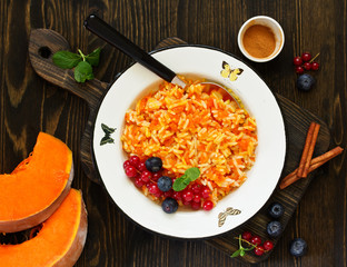 pudding with pumpkin and rice