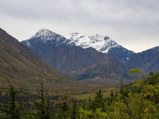 Fototapeta na wymiar Snowcapped Mountain in Alaska in Autumn