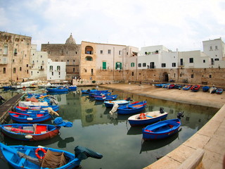 MONOPOLI dans les Pouilles en Italie