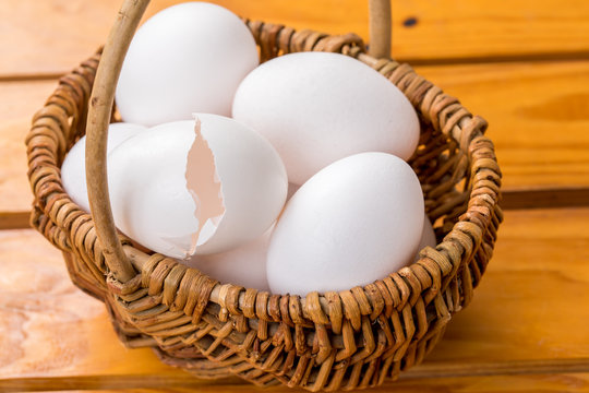 カゴに入った卵 からの割れた卵 Egg Buy This Stock Photo And Explore Similar Images At Adobe Stock Adobe Stock カゴに入った卵 からの割れた卵 Egg Buy This Stock Photo And Explore Similar Images At Adobe Stock Adobe Stock