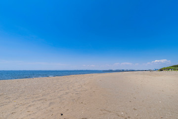 Fototapeta na wymiar 幕張海浜公園 幕張の浜と海
