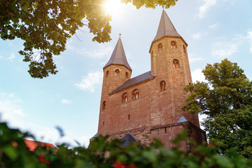 Kloster Türme mit Sonne; Drübeck, Harz, Sachsen-Anhalt