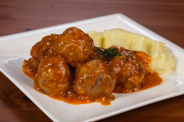 Minced meat balls with potato