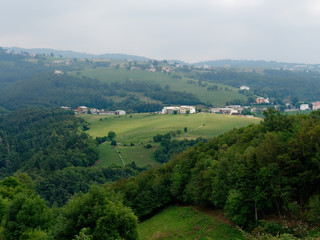 Fototapeta na wymiar panoramic view of the mountain village of Italy