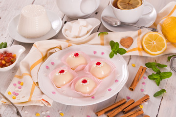Sicilian ricotta cake (Cassata). 