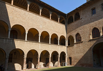 Fototapeta na wymiar The courtyard of Rocca Sanvitale in Fontanellato