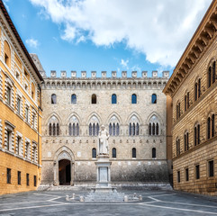 Fototapeta na wymiar View with the Piazza Salimbeni in Siena, Tuscany, Italy