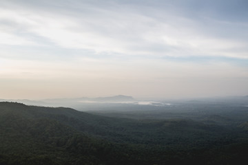 Obraz premium landscape of mountain ridges in the morning