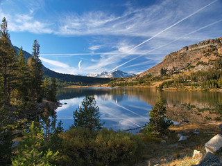 Naklejka premium Lake in Tioga Pass, near Yosemite