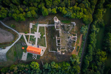 Zviretice is a ruin of a Renaissance chateau rebuilt from the original Gothic castle above the village Podhradi about two kilometers southwest of the town of Bakov nad Jizerou at an altitude of 250m.