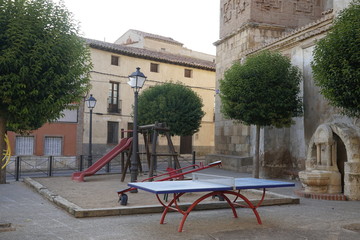 parque infantil plaza de navarrete del rio calamocha  teruel aragon