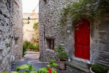Fototapeta na wymiar French cobblestone house in Provence
