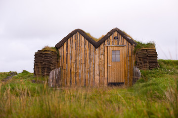 Obraz premium Traditional Icelandic houses with grass roof in Iceland. Europe.