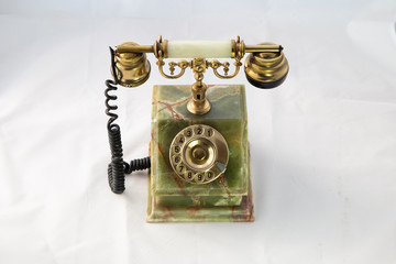 Imagen de un telefono antiguo de antes de la decada de 1960