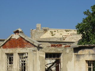 Fototapeta na wymiar old house abandon prison Goli otok