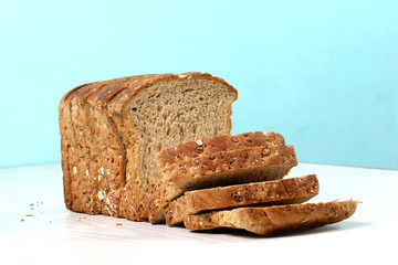 multi grain bread with slices