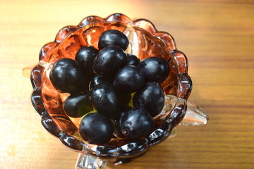 grapes in a bowl