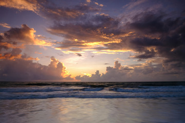 Obraz na płótnie Canvas Ocean Sunrise