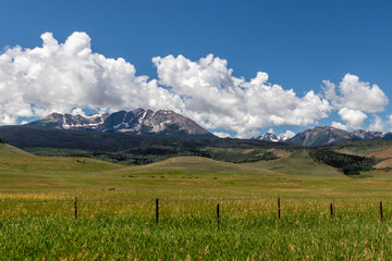 Obraz premium Rocky Mountain countryside in summer.