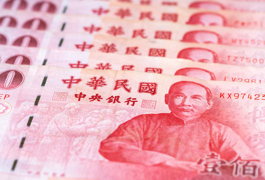 100 New Taiwan Dollar banknote