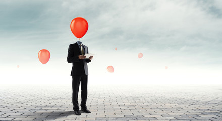 Aggressive leadership as concept. Mixed media