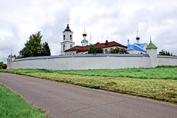 Fototapeta na wymiar Vasilievsky monastery in Suzdal was founded in the XIII century on the road leading from the Suzdal Kremlin to Kideksha. Suzdal, Russia, August 2019.