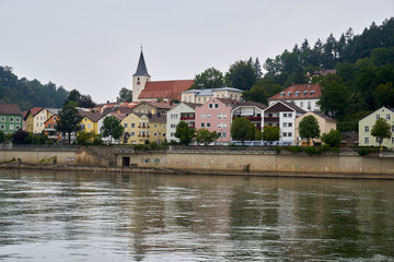 Fototapeta na wymiar Die Dreiflüssestadt Passau mit Altstadt und Dom 