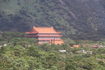 Fototapeta premium Monastère de Po Lin sur l'île de Lantau à Hong Kong 