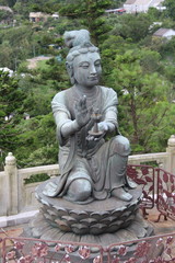 Fototapeta premium Statue du monastère de Po Lin, île de Lantau à Hong Kong 