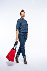 Beautyfull woman in Studio in Modern autum fashion