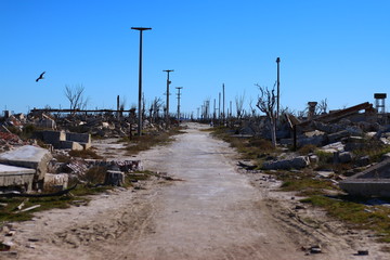 pueblo abandonado en ruinas
