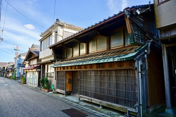 三国湊の街並み