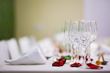 Cristalería de banquete