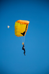 Parachutiste en action