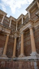 columns in sardes turkey