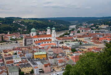 Fototapeta na wymiar Panoramablick auf die Altstadt von Passau in Niederbayern, Bayern, Deutschland