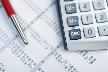 Financial calculations with paper and calculator