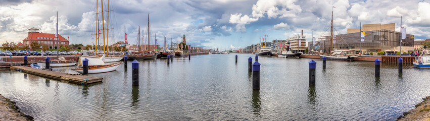 Panorama von Bremerhaven Blick Richtung Weser und Neuer Hafen