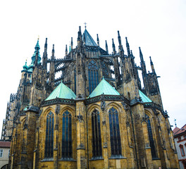 Fototapeta na wymiar cathedral of st vitus in prague
