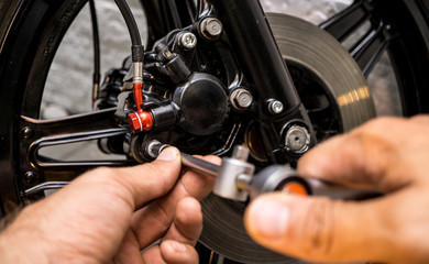 Bremsen reparieren / Motorrad Wartung und Reparatur
