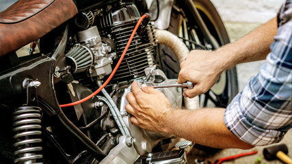 Motorrad reparieren / Tuning
