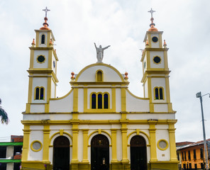 Obraz premium View on colonial church Nuestra Señora del Carmen in Salento, Colombia